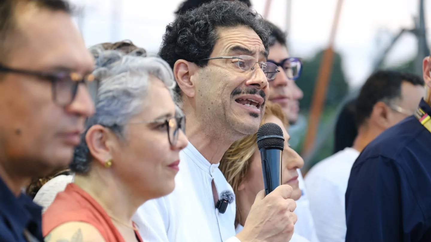 Iván Cepeda publicó mensaje