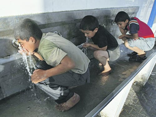 4.500 niños mueren cada día por falta de acceso al agua limpia