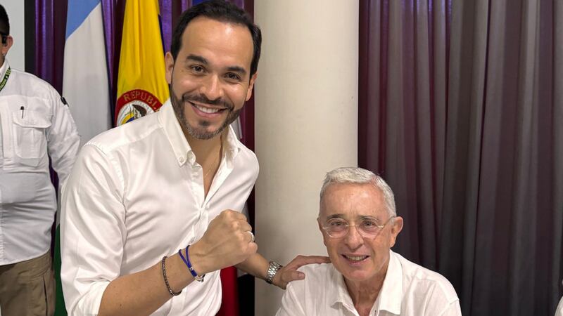 De La Espriella quiere que Uribe sea su vicepresidente