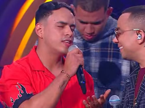 Pipe Peláez le dio una clase de vallenato a participante de ‘A Otro Nivel’ en pleno escenario