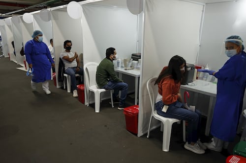 ¡Atención! Colombia inicia vacunación a personas entre los 25 a 29 años