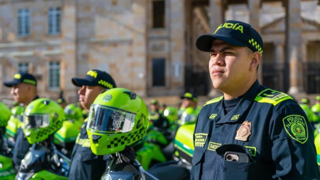 Refuerzo de policías llegan a Bogotá.