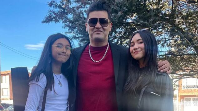 Hassam recibió significativo regalo del día del padre por parte de una de sus hijas