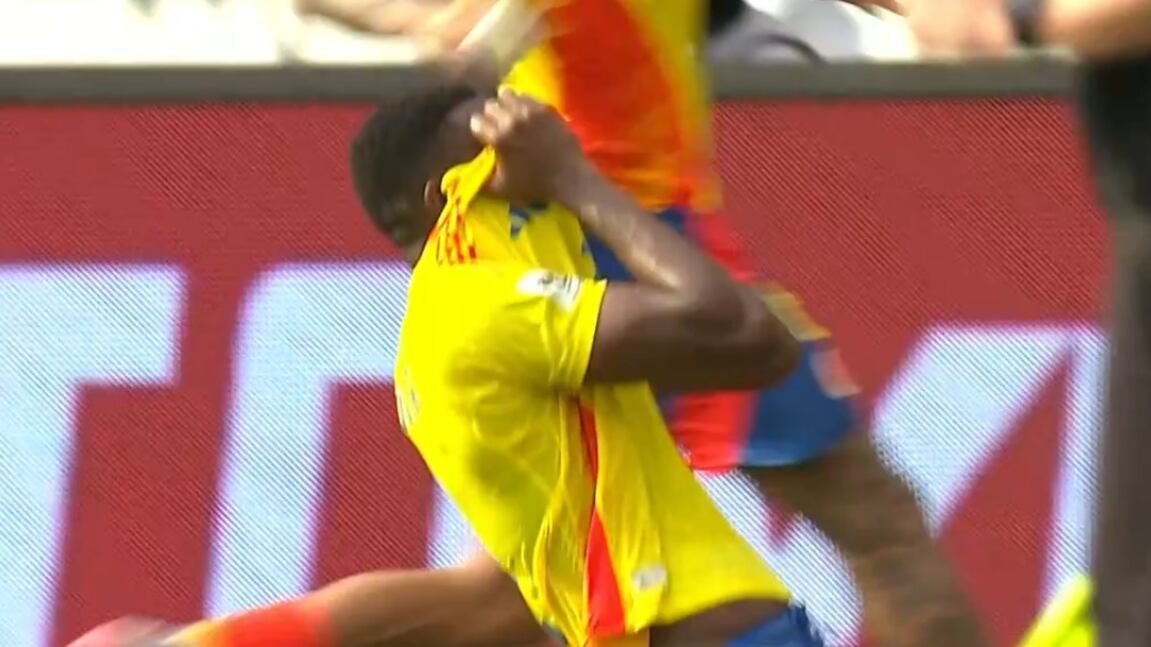 Gol de Yerson Mosquera en Colombia vs Argentina