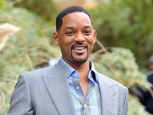 Will Smith responde a las críticas cantando “La Bamba” en español