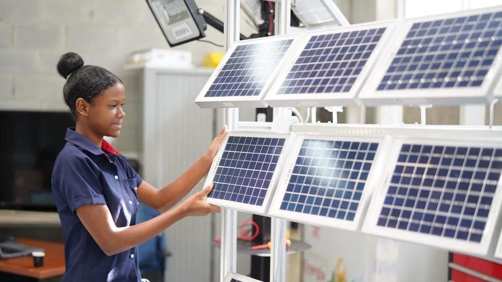 joven recibe capacitación en el Sena Atlántico.