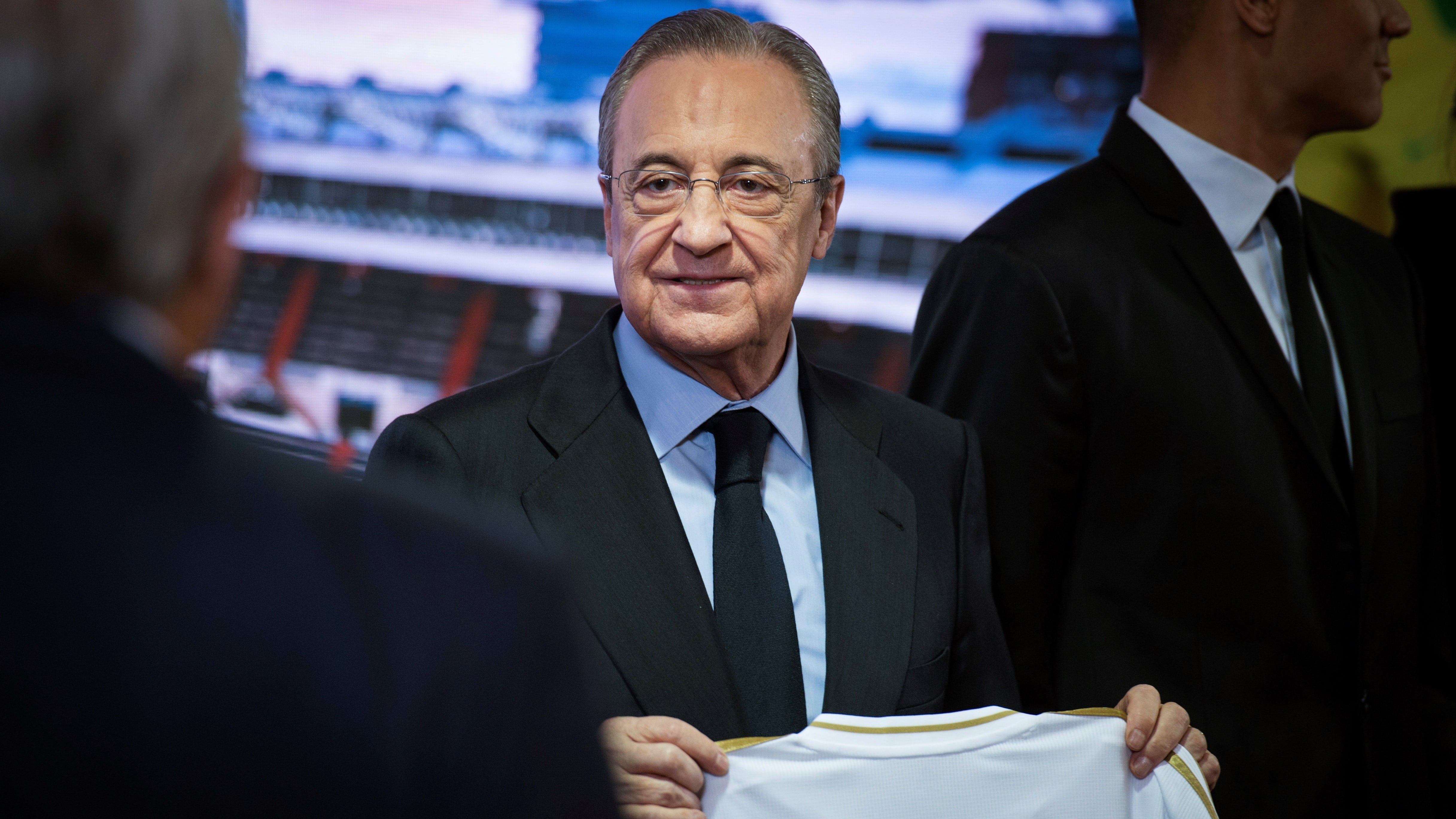 ¡Arde el Real Madrid! Aparecieron audios de Florentino contra jugadores