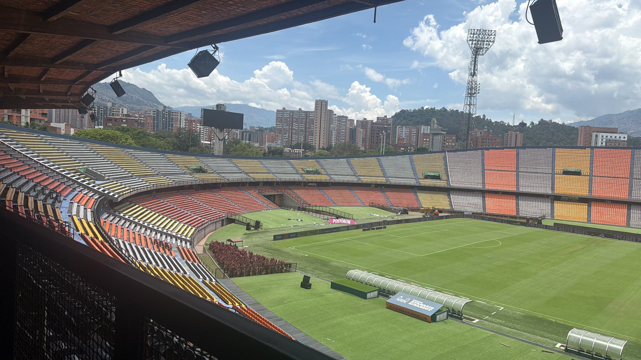 DIM tendrá habilitada tribuna que anunció como cerrada y cerrará la que iba a abrir