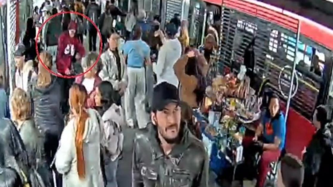 Ladrón de celular fue captura en estación de TransMilenio.