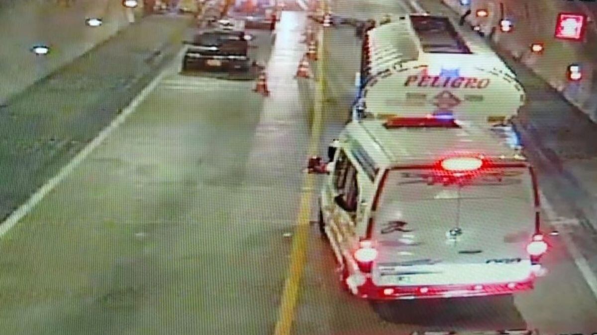 Cerrada vía al Llano por accidente de tránsito en túnel Renacer.