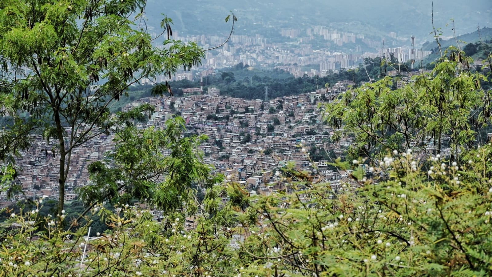 Escombrera en Medellín, comuna 13.