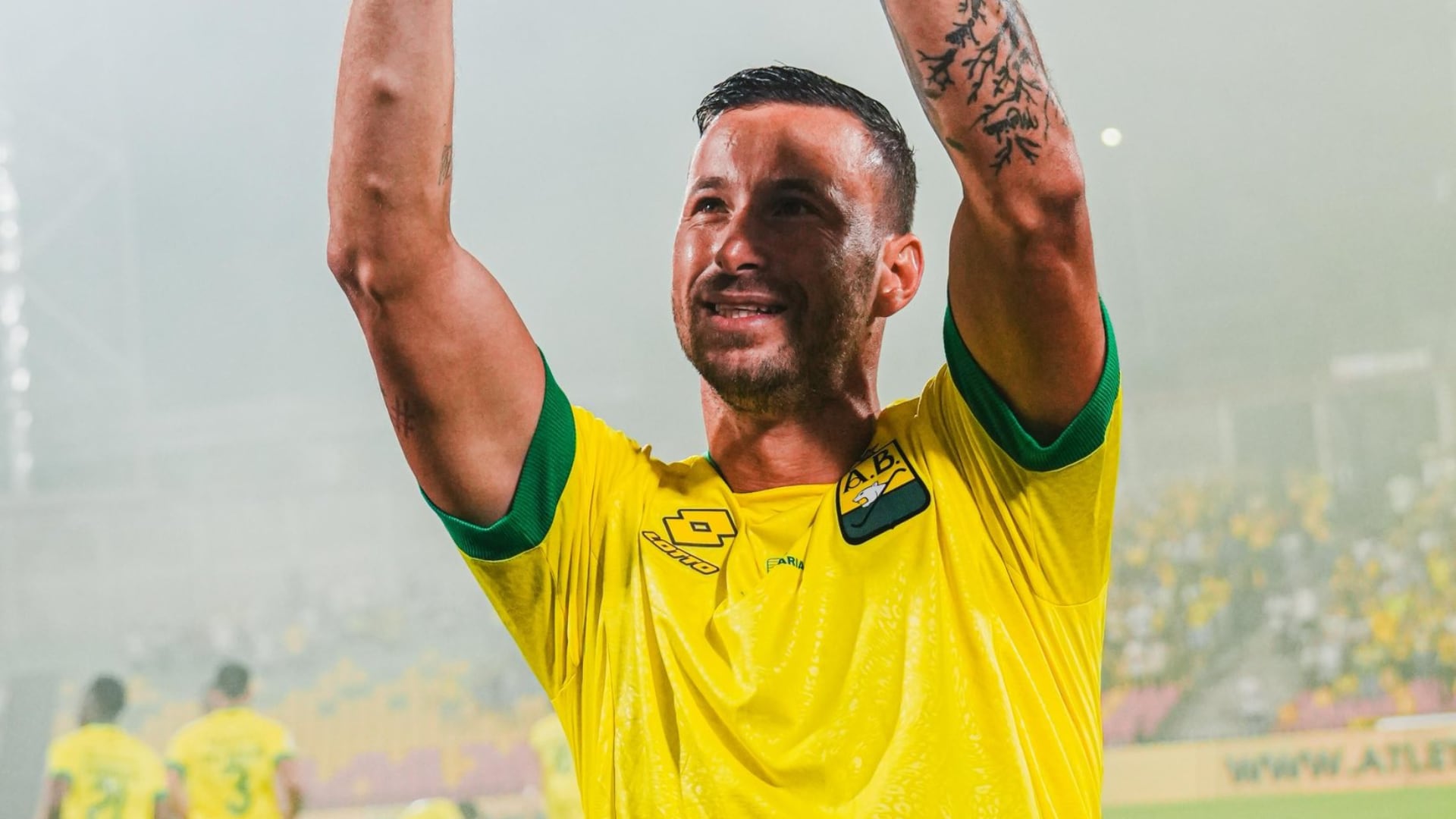 “Tienes que dejar la camiseta”, Luciano Pons estalló contra periodista y lo mandó a hacer su trabajo