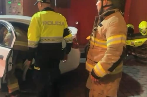 Rescatan a un bebé de 11 meses abandonado por sus padres mientras compraban cervezas en el Chorro de Quevedo