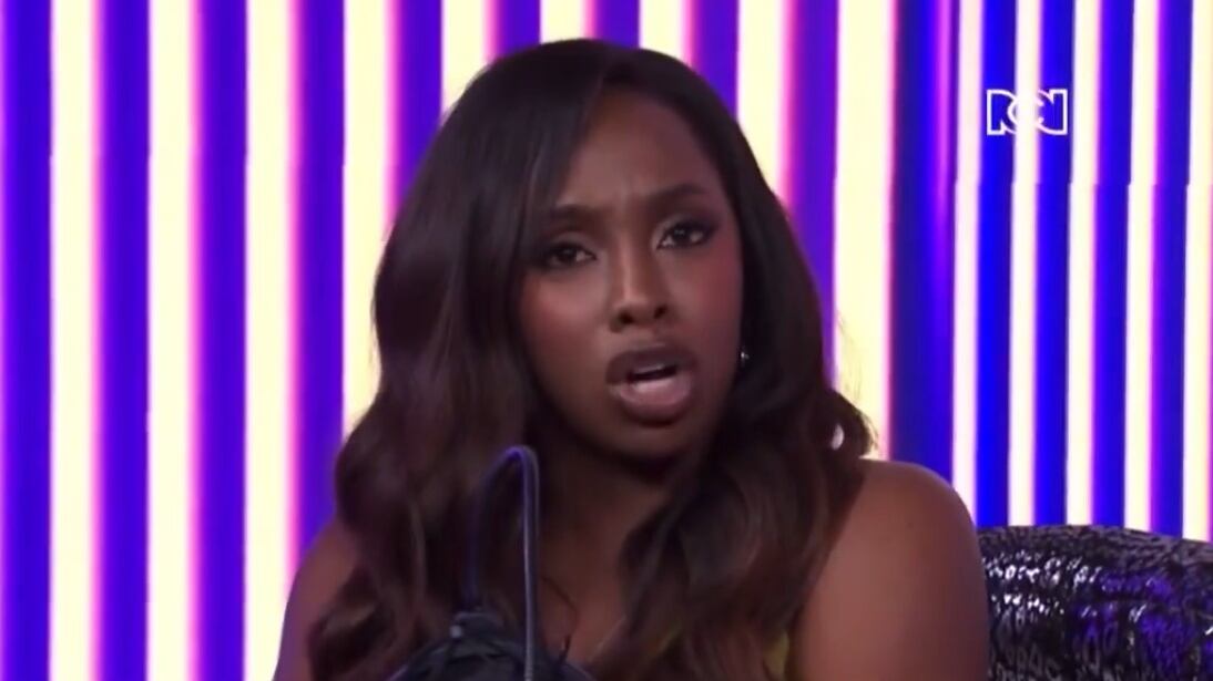 La presentadora Karen Sevillano no dudó en cuestionar qué hace un menor de edad hasta tarde viendo ‘La Casa de los Famosos Colombia’.