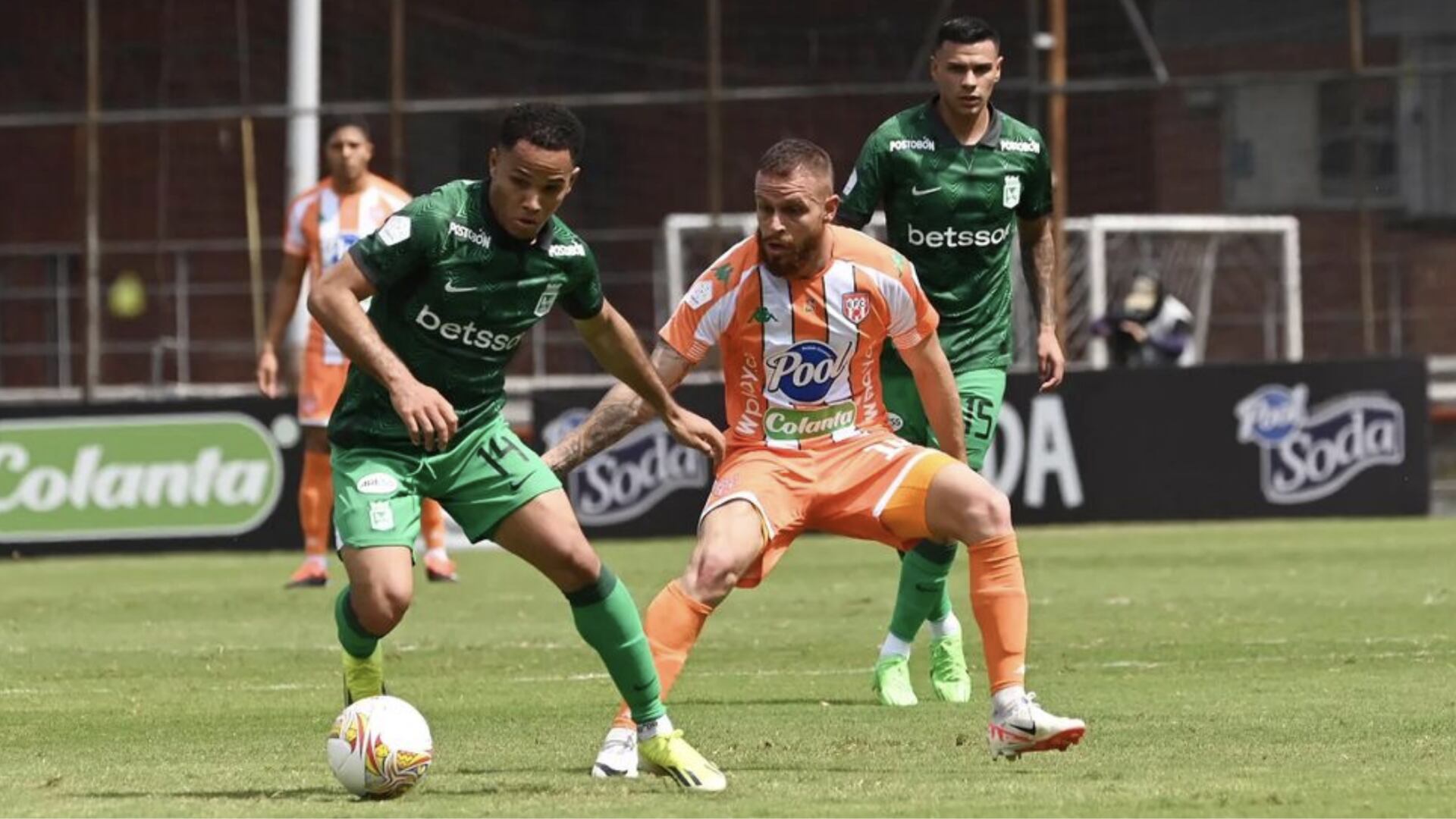 Destituyeron al técnico de Envigado tras el partido contra Atlético Nacional