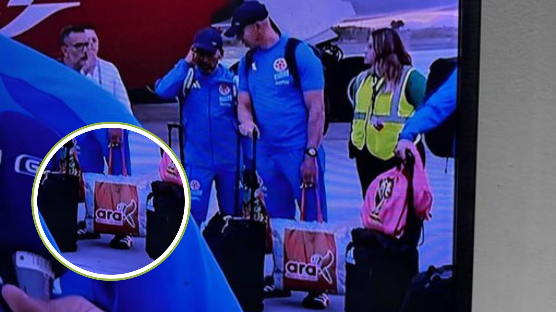 Primera colombianada en el Mundial: Cuerpo técnico de la Selección Colombia llegó con bolsa del Ara a EE.UU.