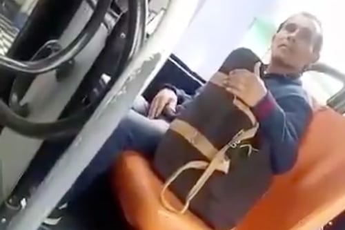 Video: captan hombre masturbándose en bus de servicio público en Bogotá