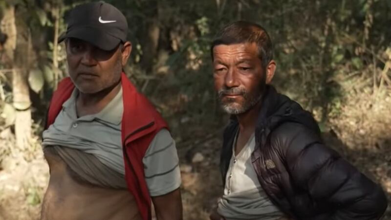 Aldeanos nepalíes esperan que crezca en ellos un nuevo riñón
