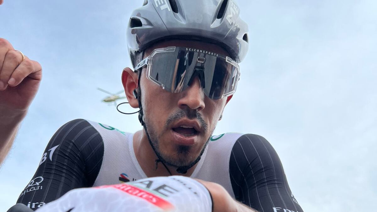 Sebastián Molano estuvo en el top 5 en una jornada cargada de caídas en La Vuelta