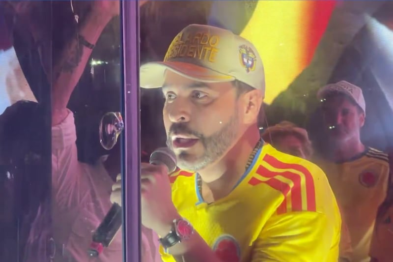 Por amenazas, abogado que entuteló a De La Espriella por uso de camiseta de la Selección tuvo que retirar la acción