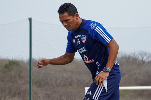 Alfredo Arias no dio esperanza de contar con Carlos Bacca, quien se bajaría el sueldo para quedarse en Junior
