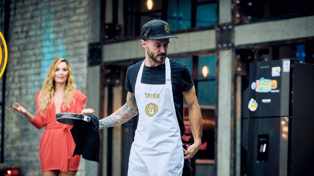 En ‘Master Chef Celebrity Colombia’ estarían rifando una serenata de Tatán Mejía y que la que deje el mejor piropo se gana el anhelado premio.