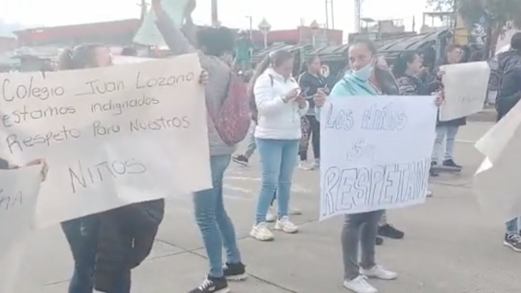 Alcaldía responde a manifestantes pior presunto caso de abuso sexual