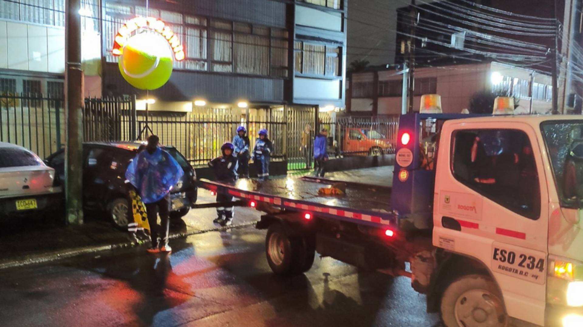 Se llevaron carros mal parqueados cerca de El Campín antes de la final de Copa Betplay 2022