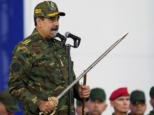 Gobierno Petro asegura que le dará refugio a Nicolás Maduro si es que necesita abandonar Venezuela