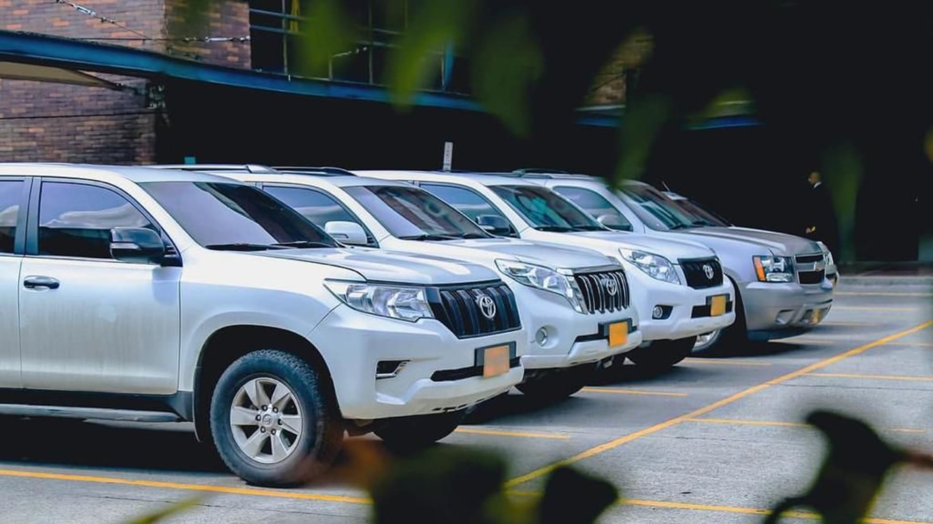 “No han salido de Bogotá”: Policía anunció jugosa recompensa para recuperar camionetas blindadas robadas en Suba