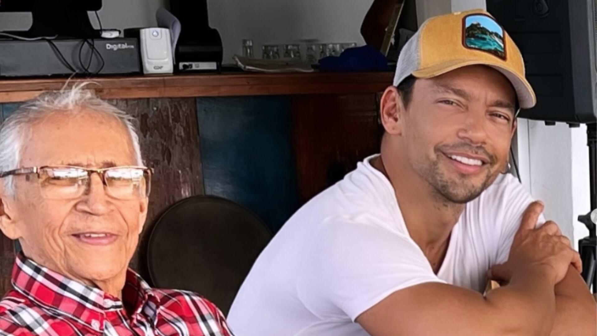 Karoll Márquez y su padre.