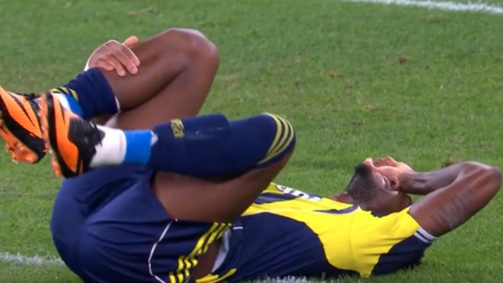 Jhon Jáder Durán prendió las alarmas de la Selección Colombia: Salió lesionado del partido en Champions