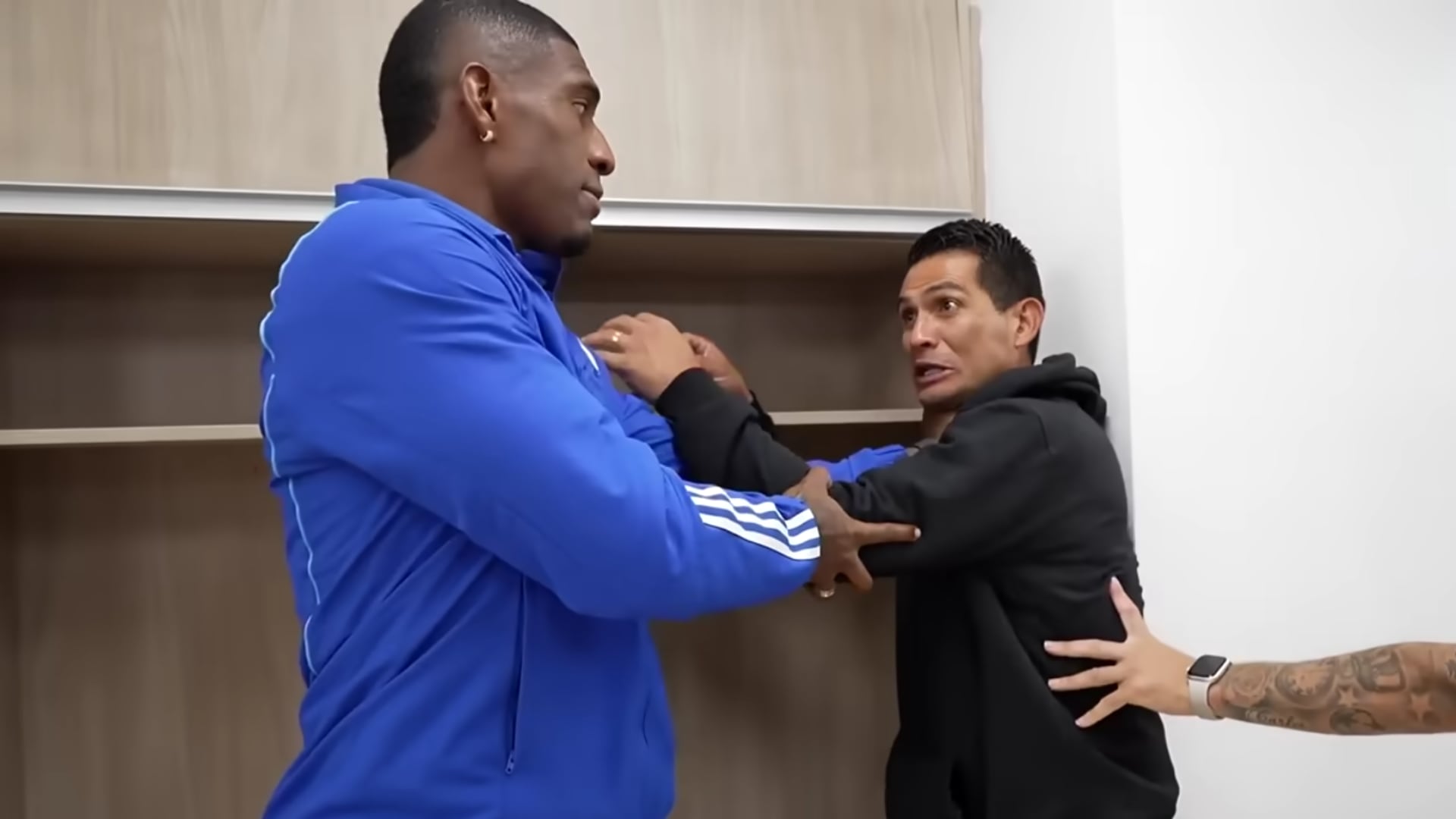 Mackalister Silva y Sergio Mosquera - Foto: Pantallazo del YouTube de Millonarios