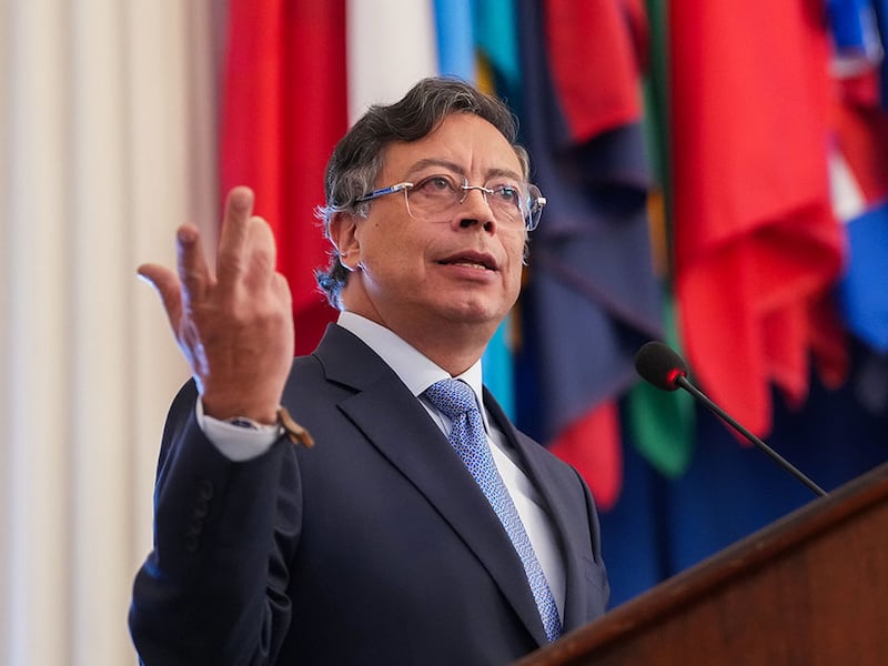 ¿Otro golpe directo al Gobierno Petro?: Corte suspendió decreto de emergencia económica que sacudía al sector de energía