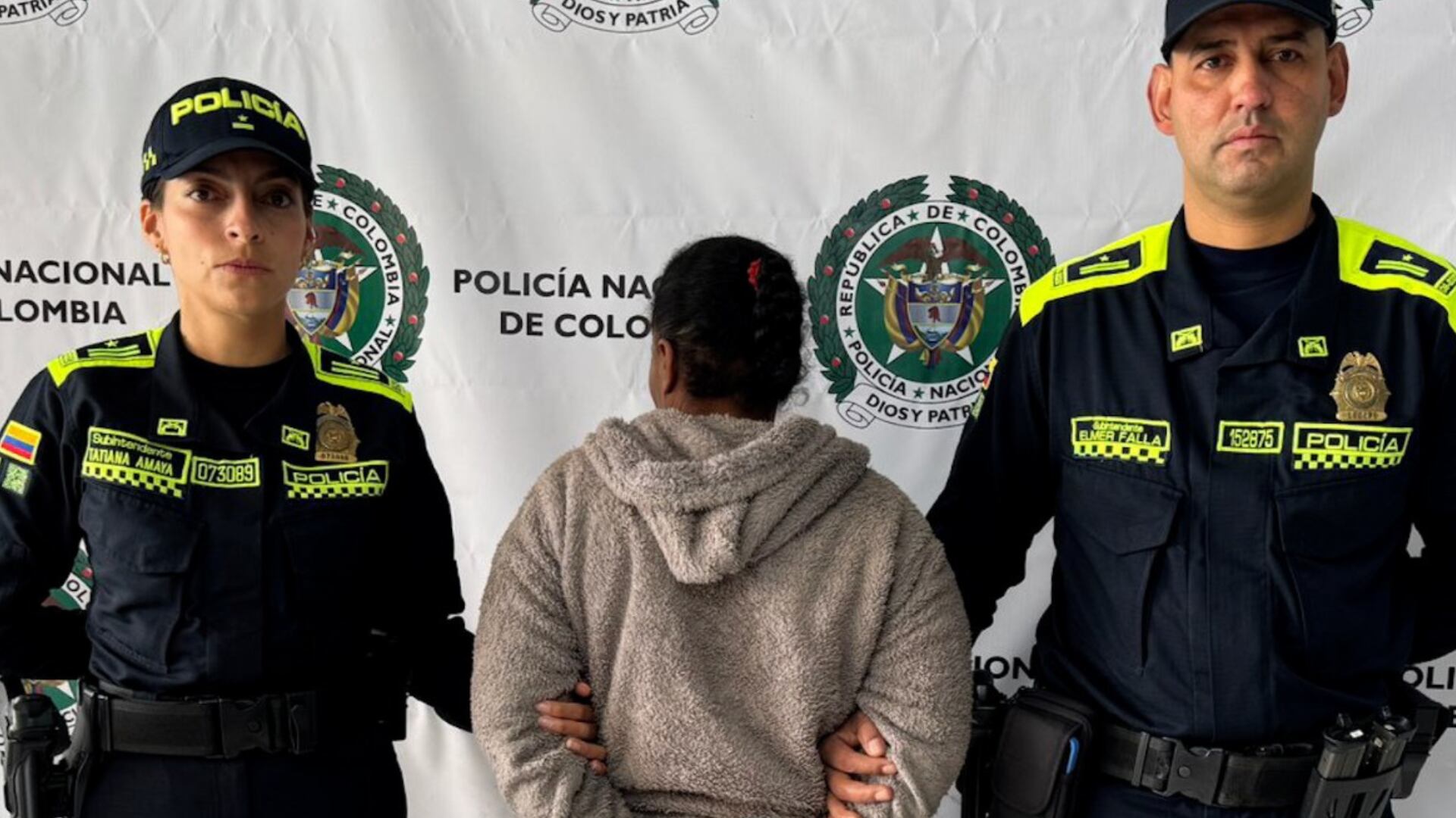 A la cárcel una mujer que habría reclutado a una niña para un grupo armado ilegal