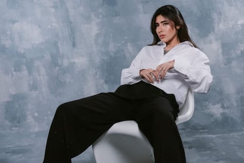 Alix apuesta por el afro pop junto a Bobby Sierra en su nuevo sencillo “Agua”