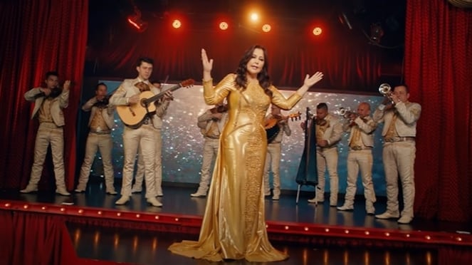 Arelys Henao no dudó en replicar el mensaje con la misma imagen y agregando un mensaje de agradecimiento a Dios y sus fanáticos