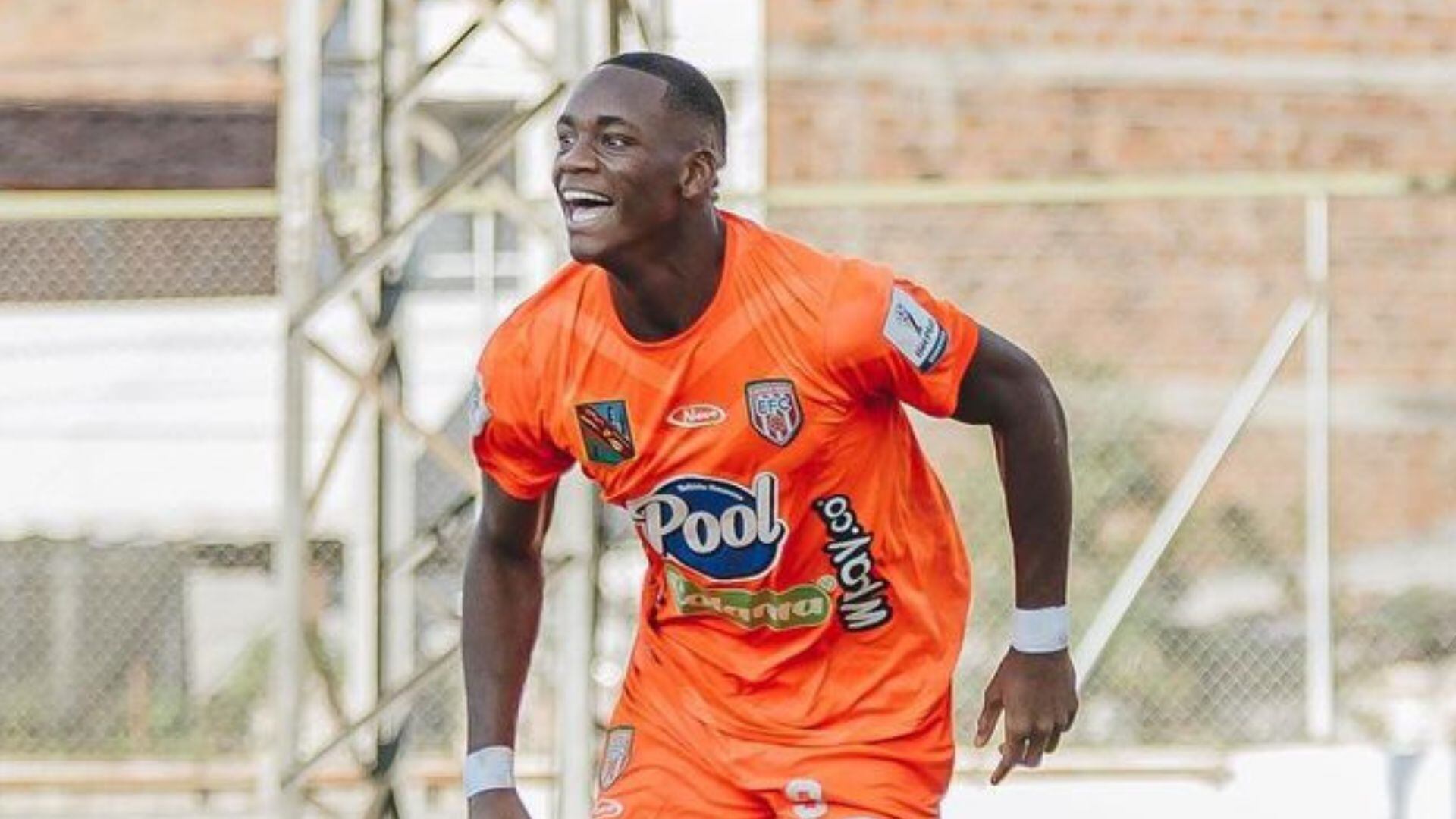 Envigado recibirán una millonaria suma por la llegada de Durán al Aston Villa.