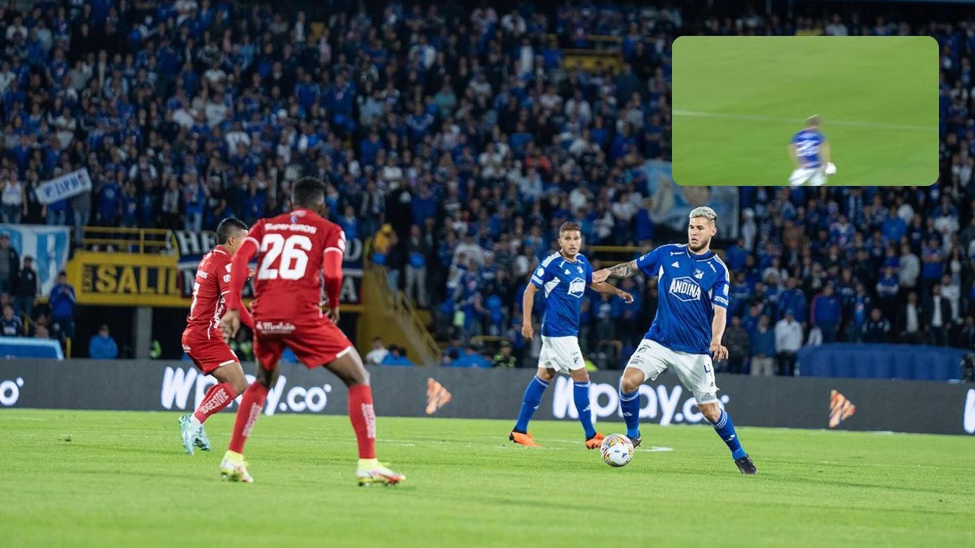 Una jugada de mano fue pedida como penal a favor del América de Cali.