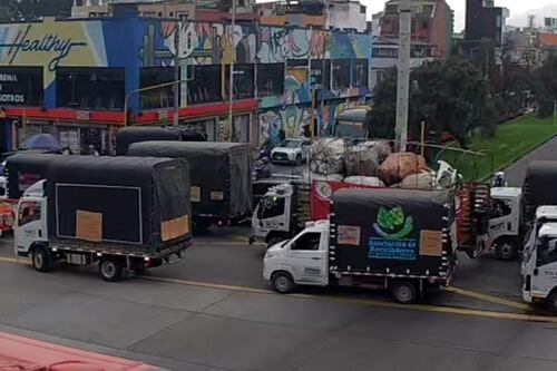 Movilidad en Bogotá: manifestaciones de recicladores generan caos vehicular y afecta operación de TransMilenio