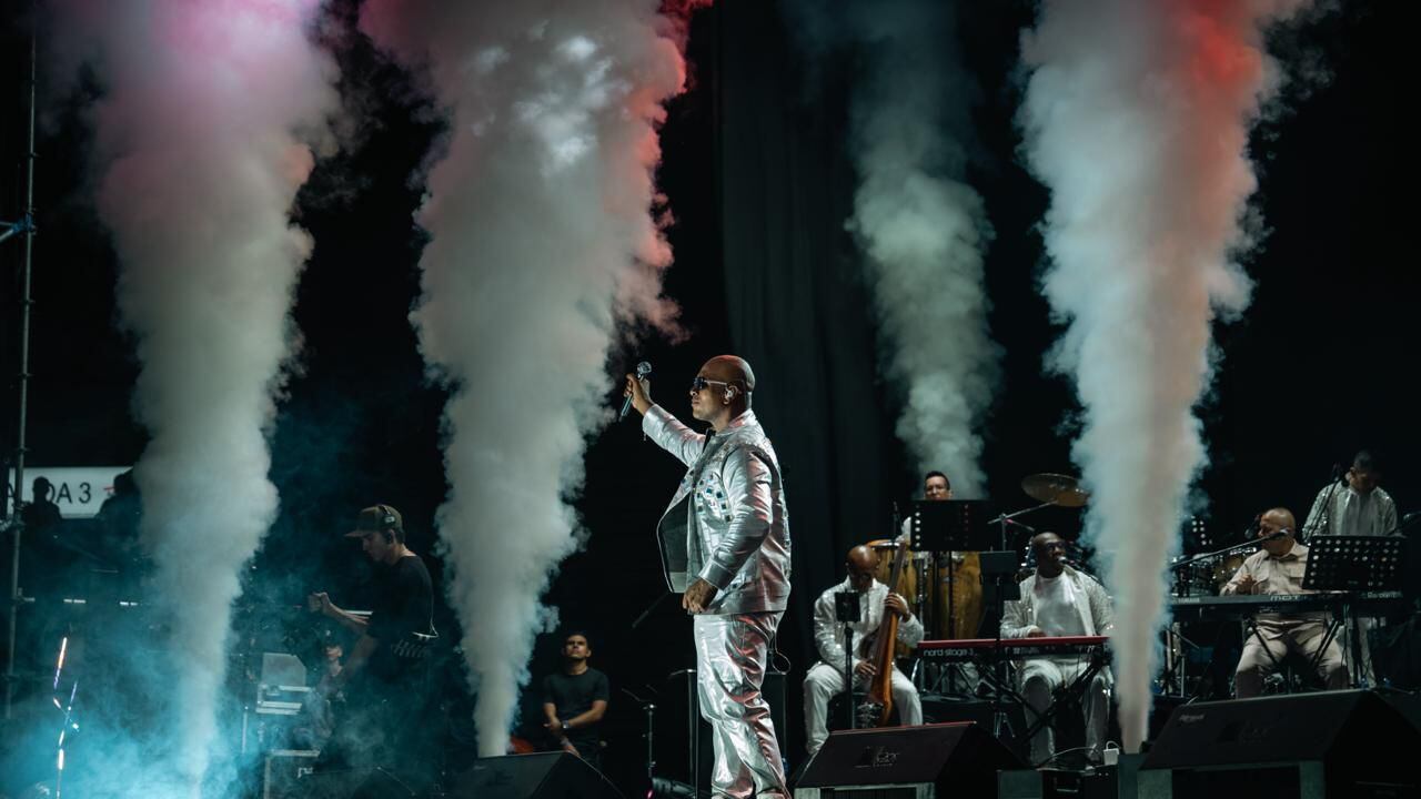 Willy García celebra sus 30 años de carrera musical