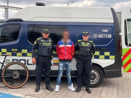 Video | Hombre se quería subir a TransMilenio con una bicicleta recién robada: así lo agarraron tras el hurto