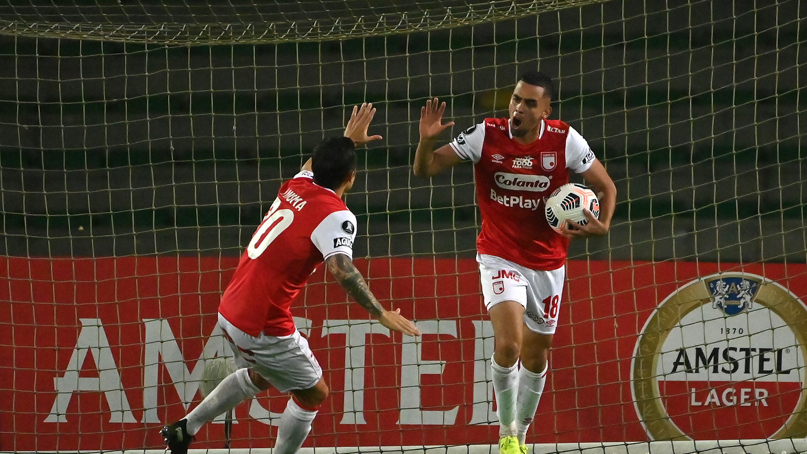 Daniel Giraldo jugó en varios equipos del FPC, pero estos dos están en su corazón