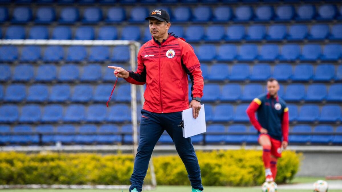 Florentín, DT del Pasto, prendió el ventilador y dijo que están pasando cosas que no comparten