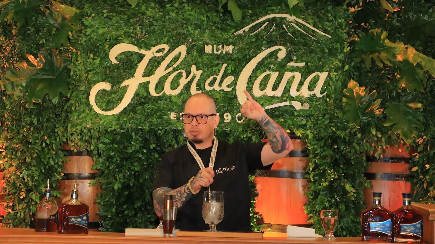 Leonardo Figueroa, Mixólogo Colombiano, Se Consagra como Uno de los 32 Mejores del Mundo en el Sustainable Cocktail Challenge