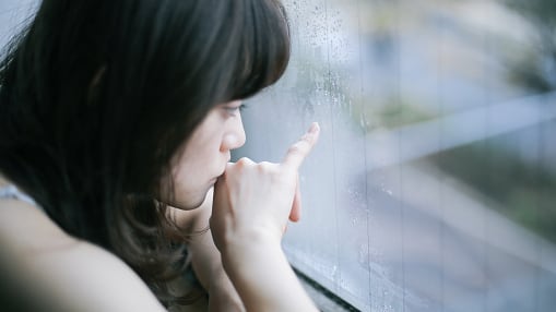 Mujeres son las que más intentan suicidarse en Medellín