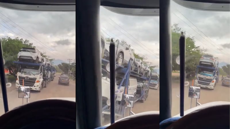 Multimillonario robo en el Cauca: hurtan dos tractocamiones cargados con casi 20 carros de alta gama