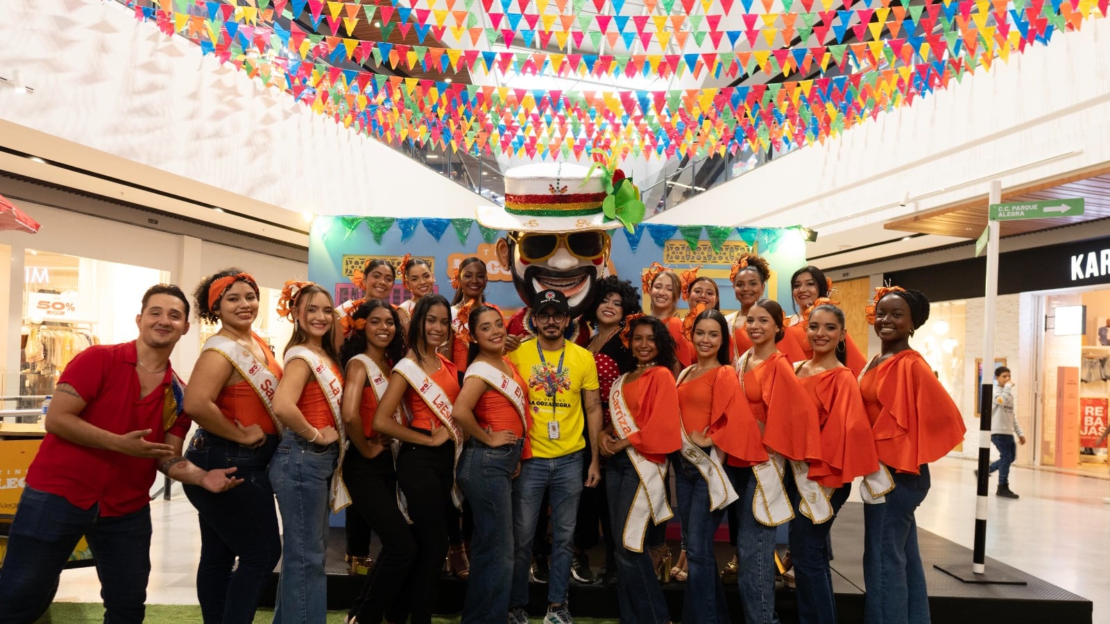 Foto recorrido de las reinas populares en el Carnaval de Barranquilla.