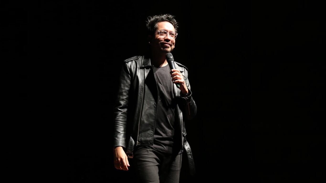 Frank Martínez le sumó a la situación las típicas preguntas incómodas que hacen los familiares en las reuniones navideñas.