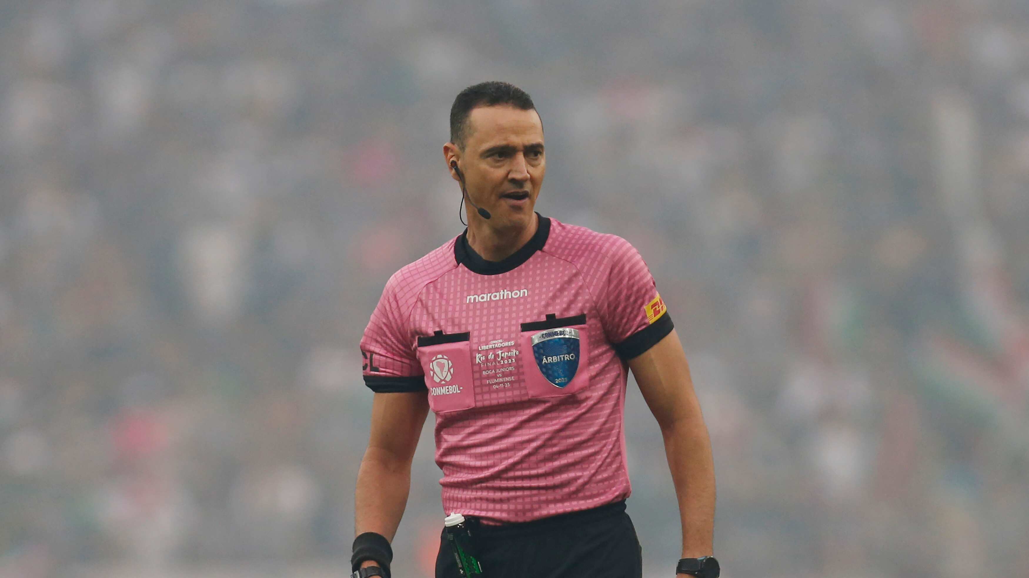 DT de Santa Fe pidió que los árbitros de Colombia tomen ejemplo de Wilmar Roldán